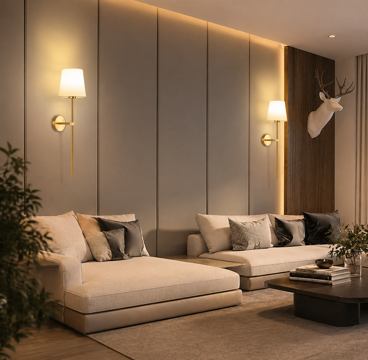 Goldén | Dimbar vegglampe i slankt design