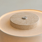 Petra | Bærbar bordlampe i naturlig marmor