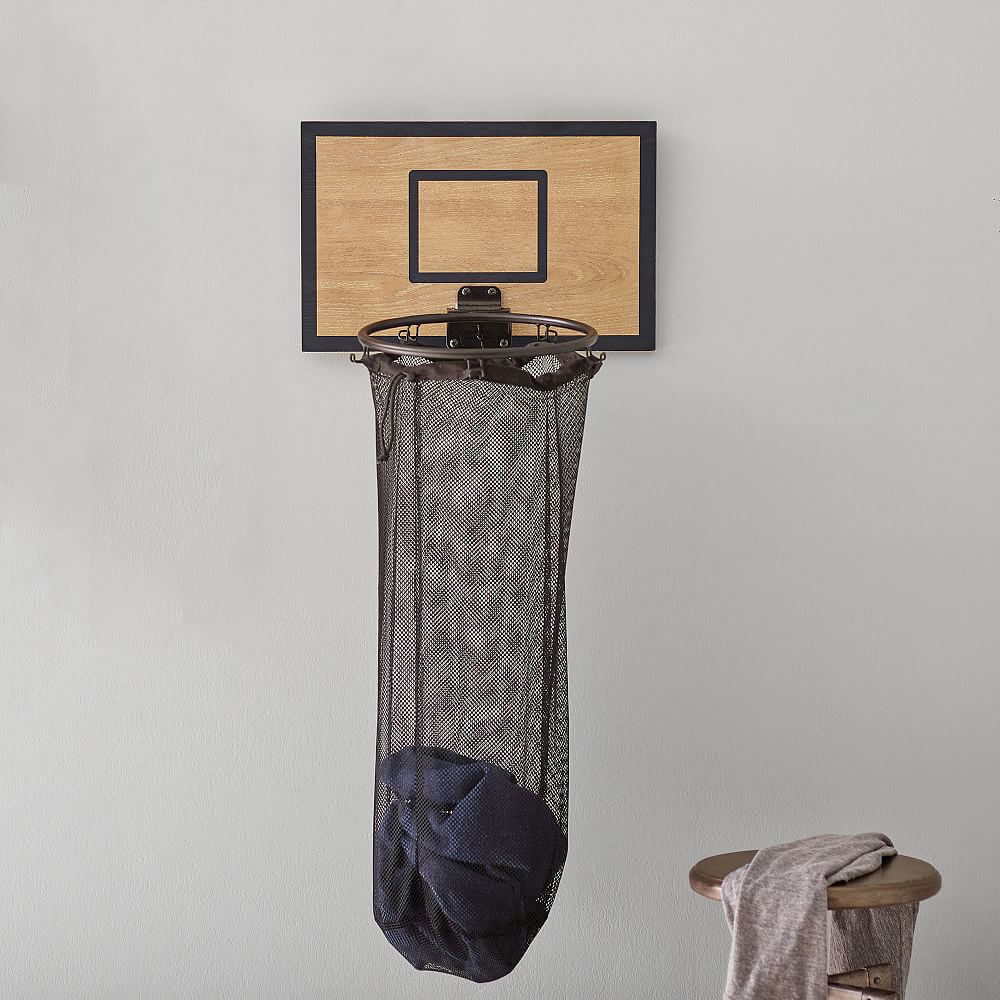 Basketballkurv med skittentøyskurv
